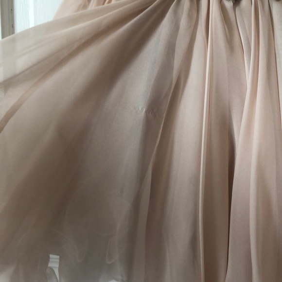 Formal dress - Picture 3 of 3